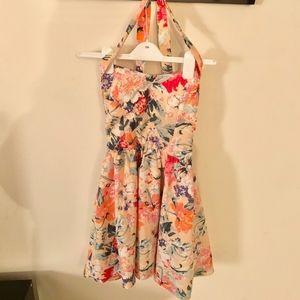 🧡💗 Charlotte Russe S Peach Floral Halter Dress